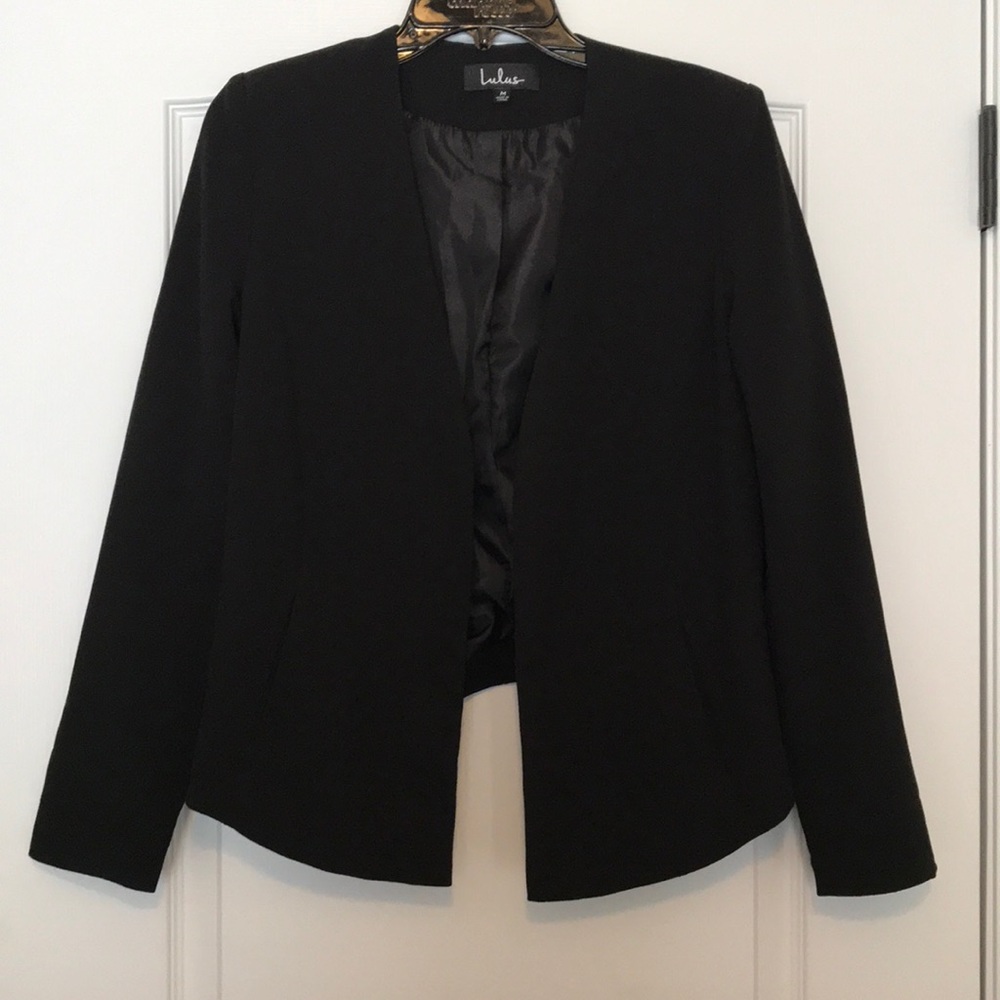 NWOT Lulu’s Black Jacket